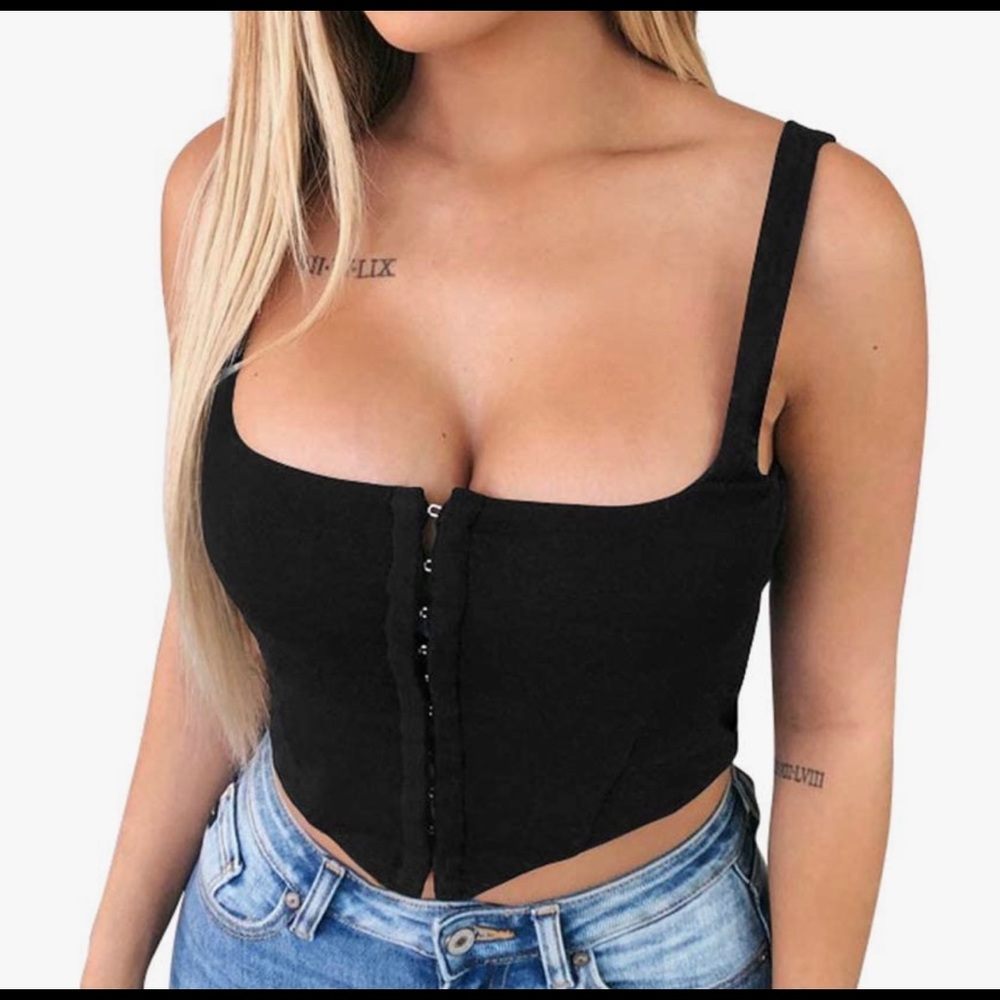 Black cup crop top